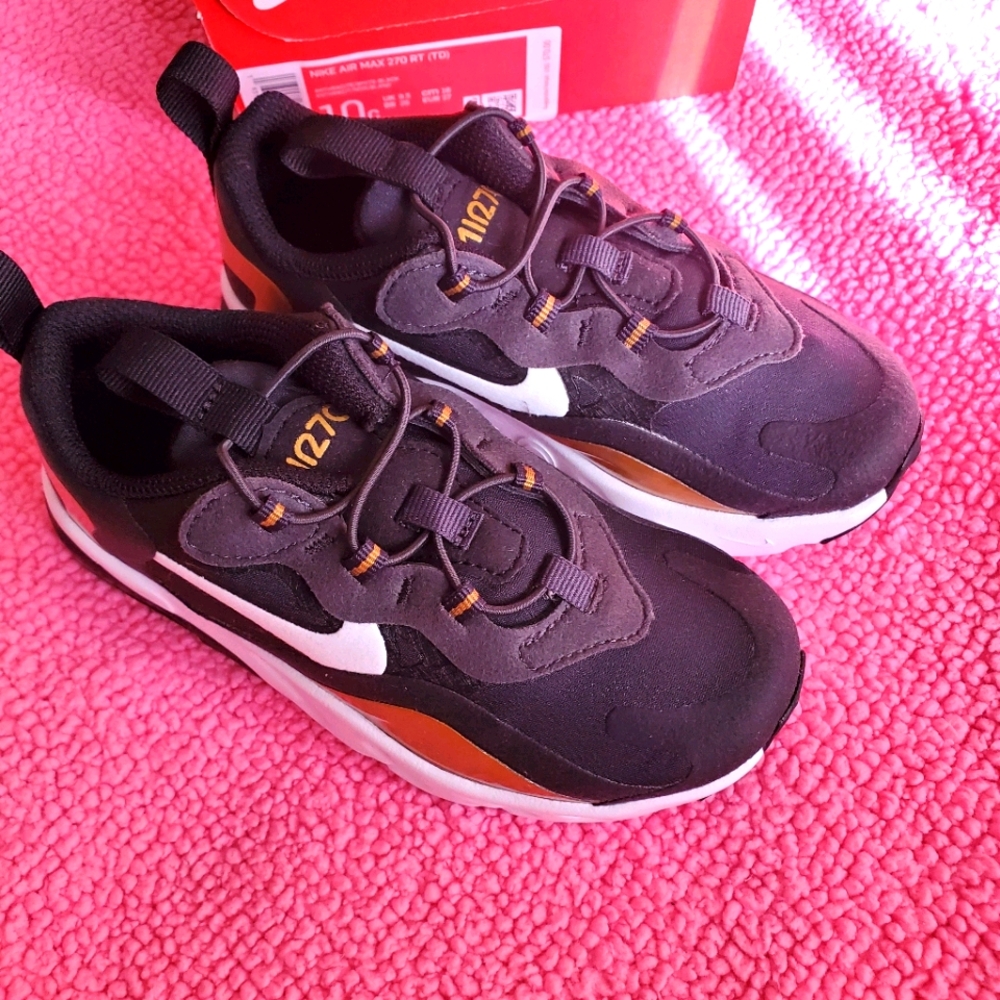 Bnwt Nike shoes 10c
